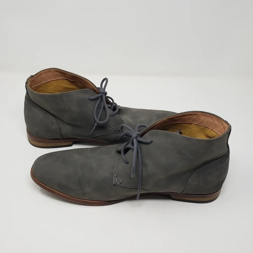 Madden Men's Chukka Boots Size 10.5 US 43.5 EU  Granet
